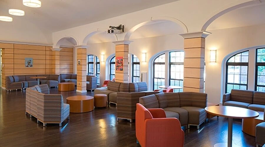 Cambridge School of Visual & Performing Arts - Boston