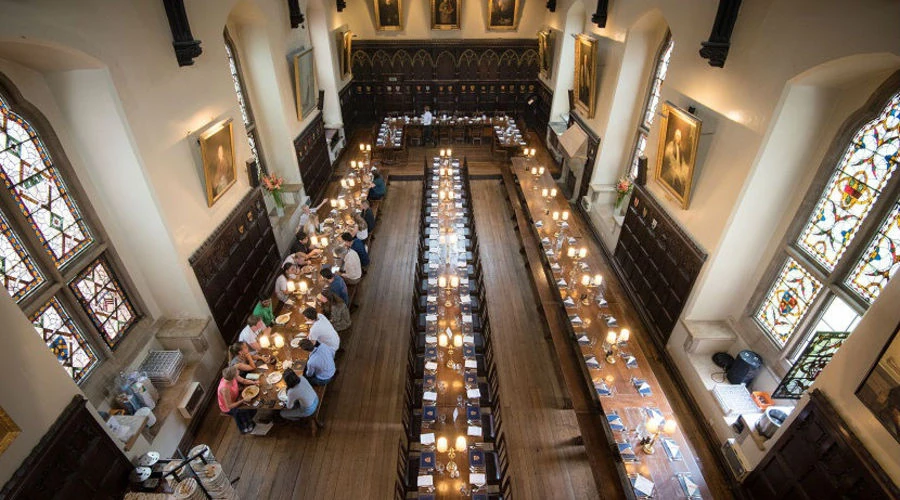 Oxford Royale Oxford +19 yaş