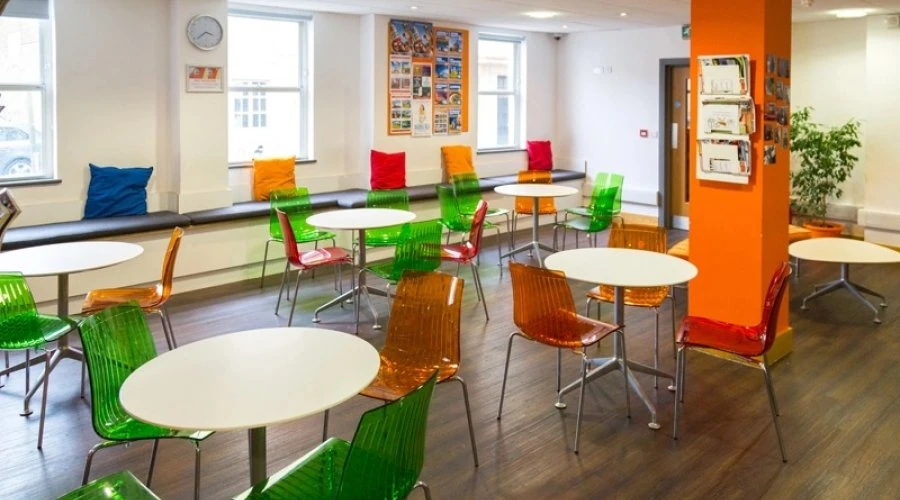 EC English - Brighton - İngiltere