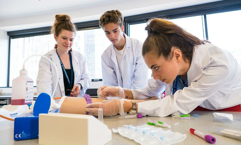 Academic Summer DLD College London