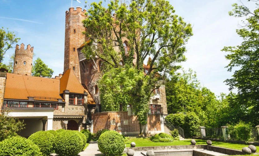 GLS Munich Castle