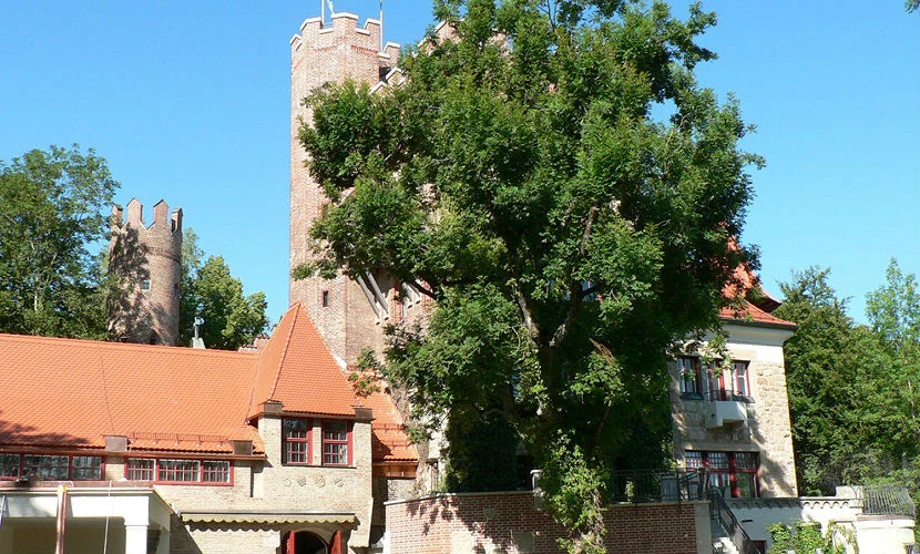 GLS Munich Castle